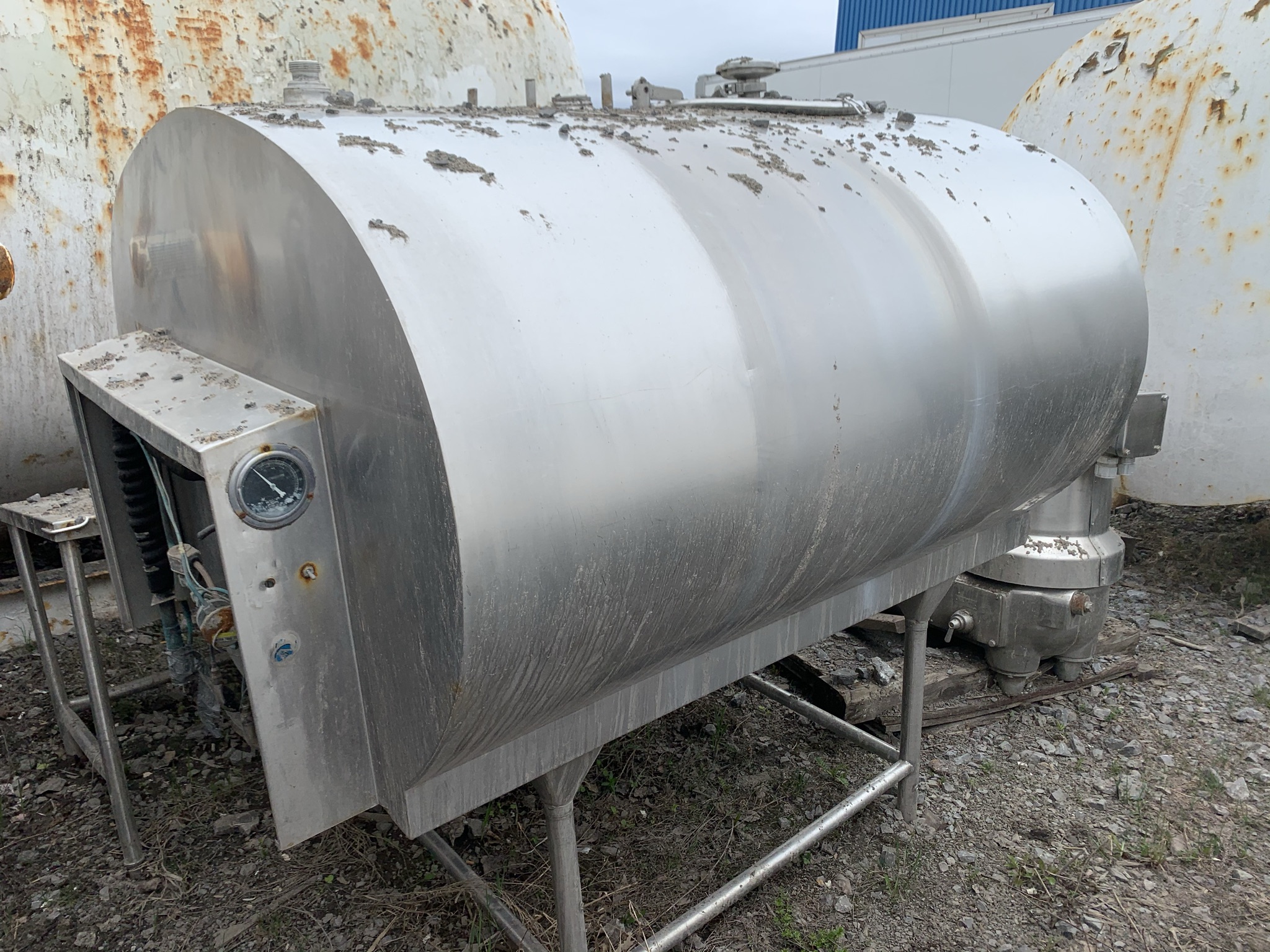 Bulk Tank Mueller 400 gallons (1600 litres)