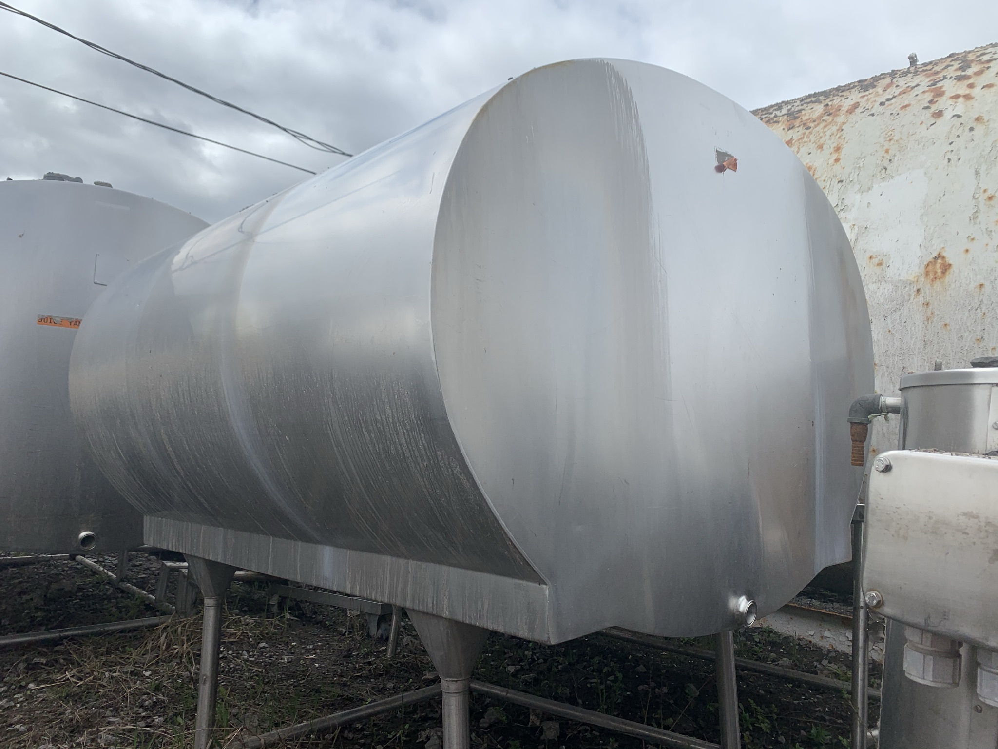 Bulk Tank Mueller 400 gallons (1600 litres)